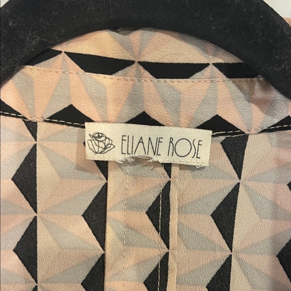 Elaine Rose Geometric Pattern Blouse - Picture 2 of 11
